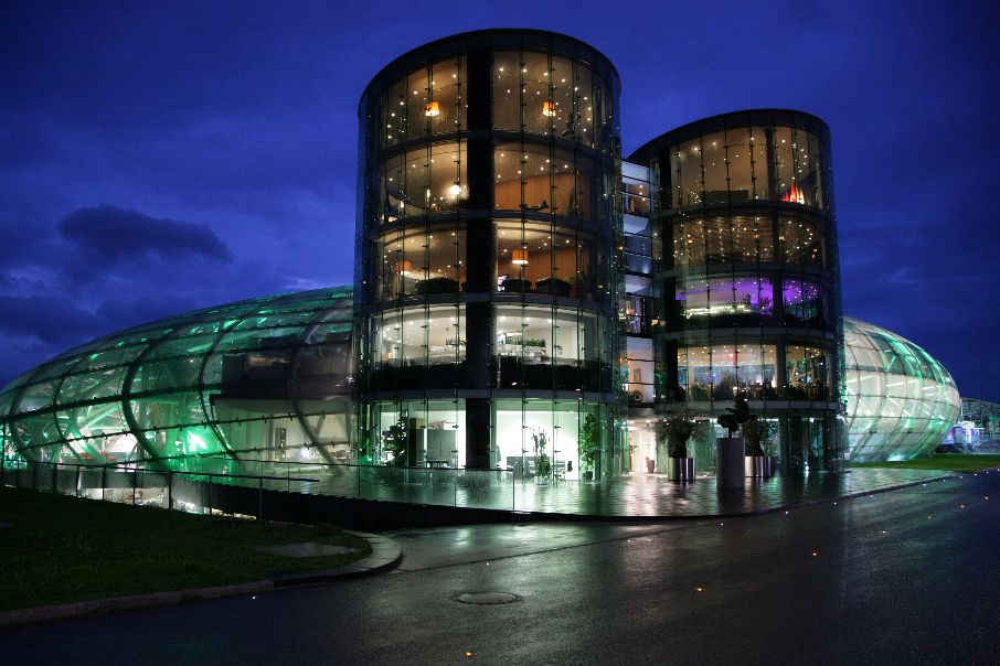 Hangar-7-Red-Bull